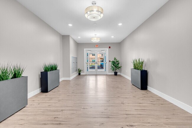 Building Photo - 104 Episcopal Rd