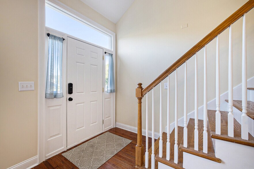 Building Photo - 1573 Ocean Neighbors Blvd