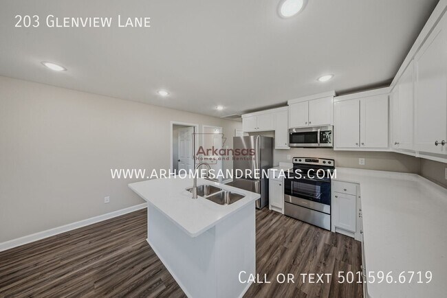 Building Photo - 203 Glenview Ln