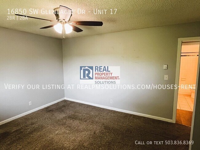 Building Photo - 16850 SW Gleneagle Dr