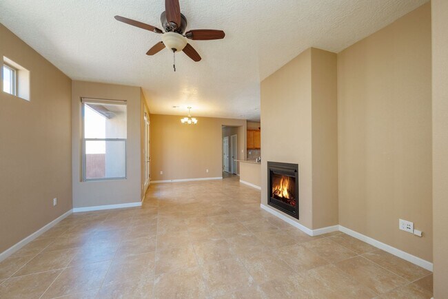 Building Photo - UNFURNISHED Gorgeous 2 Bedroom Home in Ran...