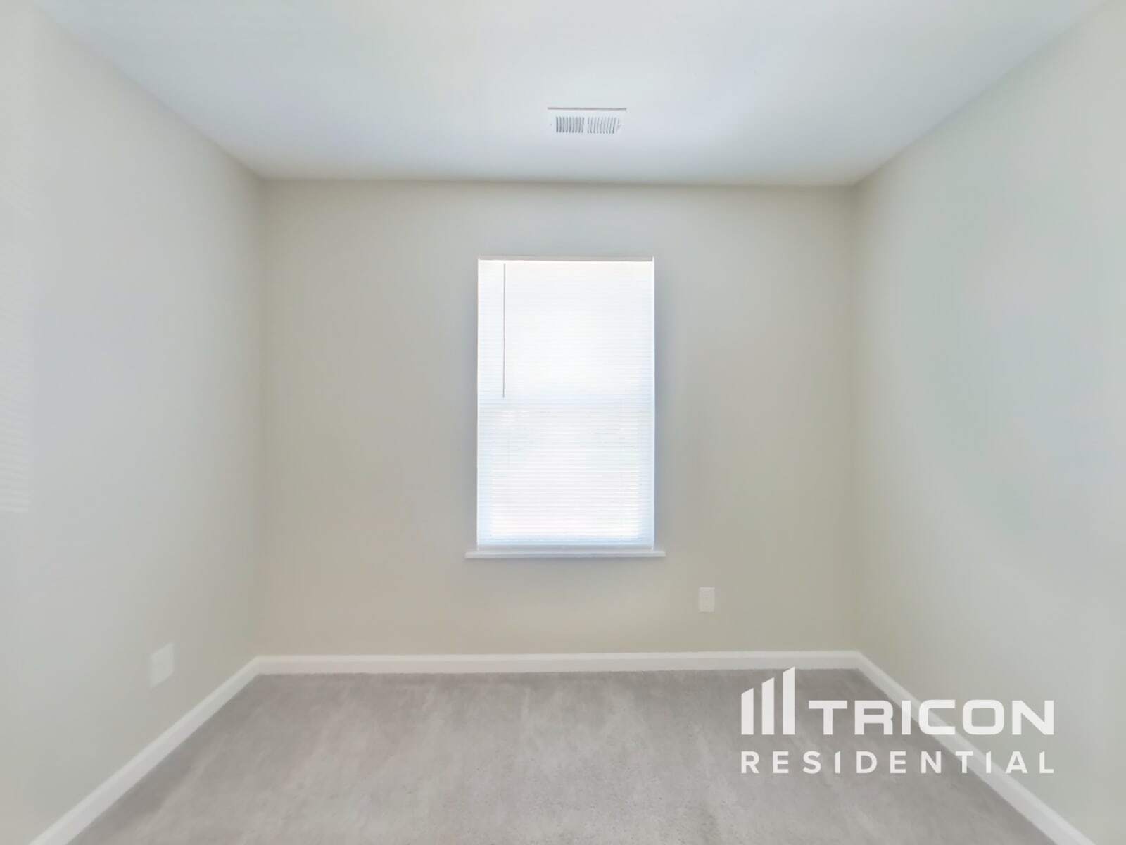 Building Photo - 1094 Tomahawk Pl