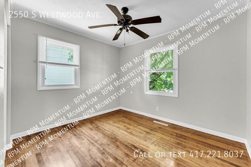 Building Photo - 2550 S Westwood Ave