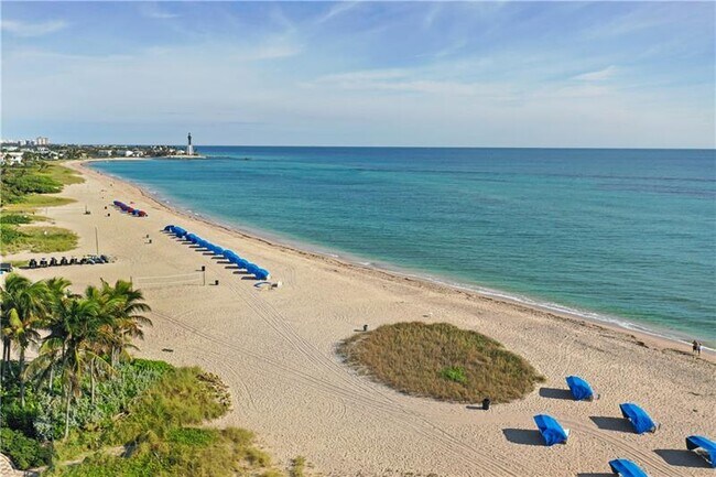 Building Photo - 3230 NE 13th St