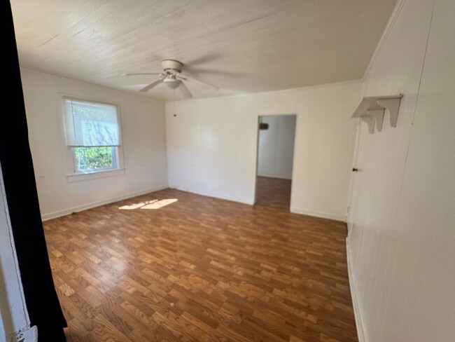 Building Photo - 2/1 in Downtown Kings Mountain, NC