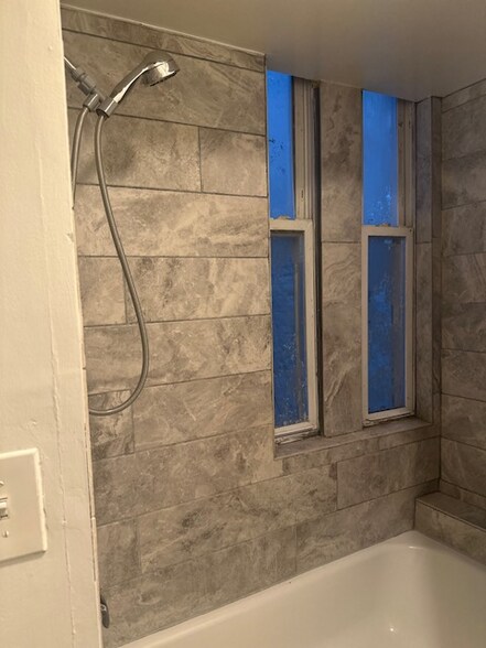 Building Photo - 1409 McCulloh St