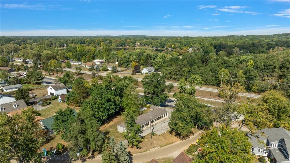 Building Photo - 5155 Girard Dr