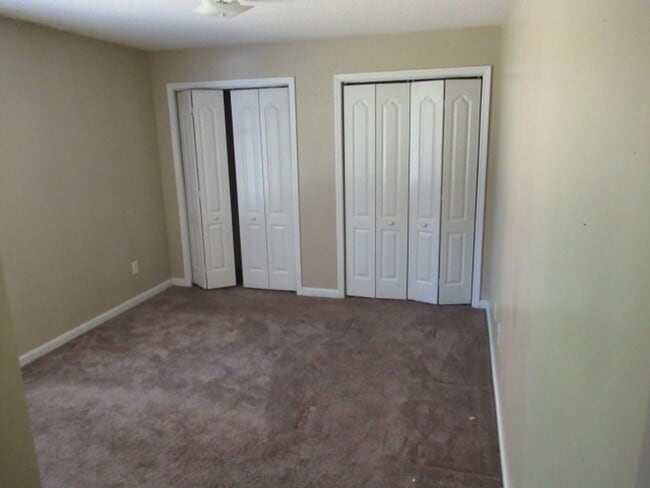 Building Photo - 105 Ashgate Way