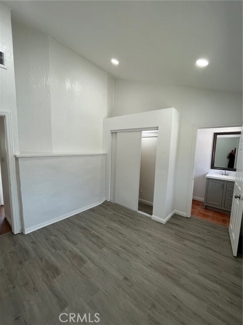 Building Photo - 809 S Knott Ave