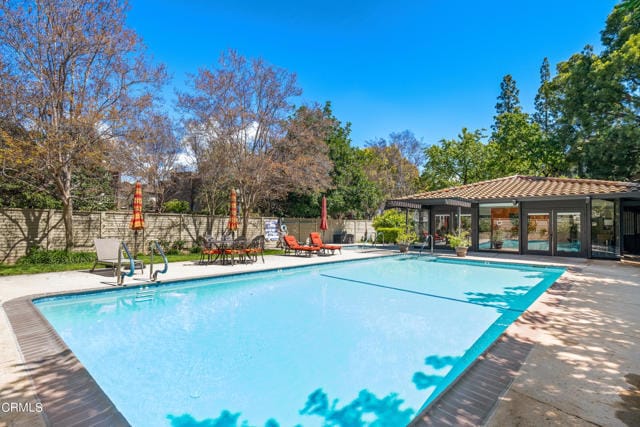 Building Photo - 111 S Orange Grove Blvd