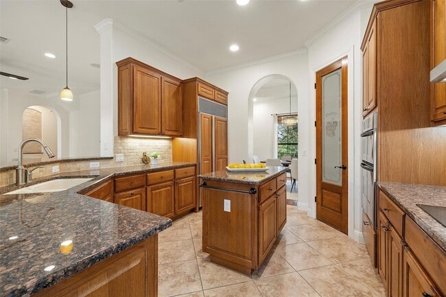 Building Photo - 41 Tiburon Dr