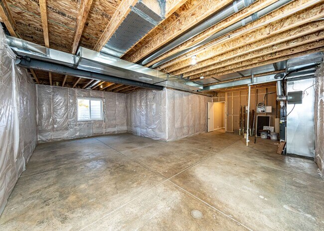 Building Photo - Westside home in Desirable Gold Hill Mesa ...