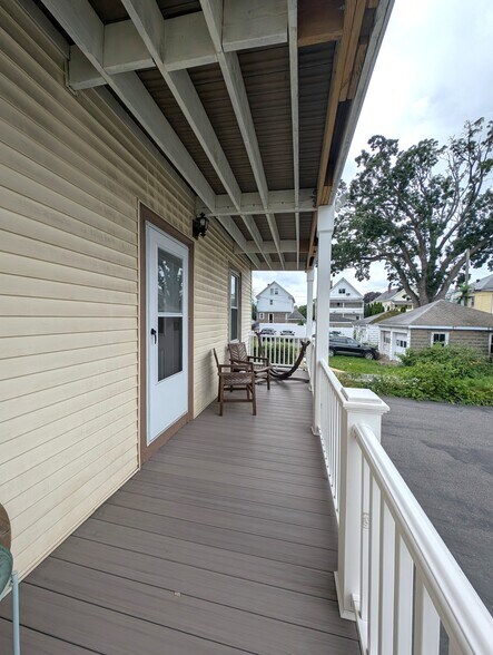 Building Photo - 836 Fellsway