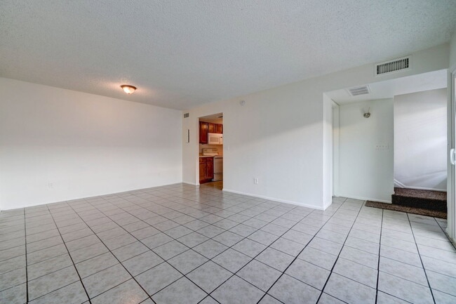 Building Photo - 2696 N 43rd Ave