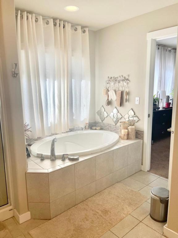 Building Photo - 15206 82nd Ave E