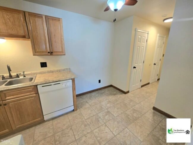 Building Photo - Charming Two Bedroom apt in Windsor CO!