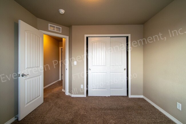 Building Photo - 1826 Ruddlesway Dr