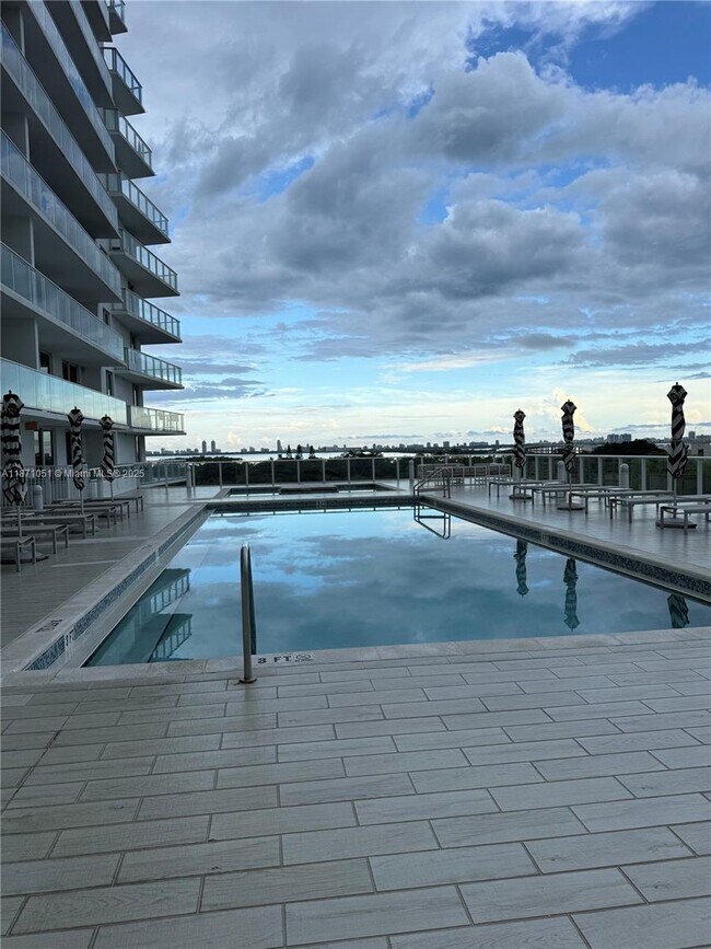 Building Photo - 4250 Biscayne Blvd