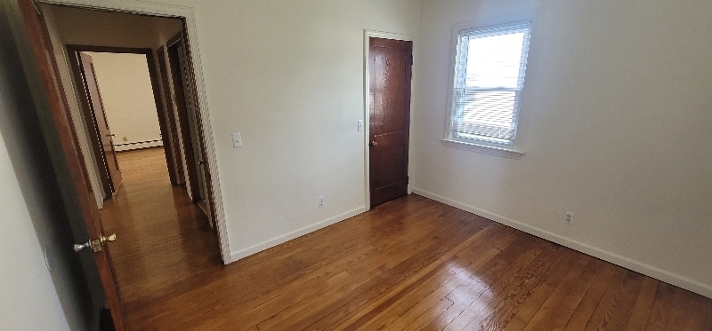 Building Photo - 22 Ryle Ave