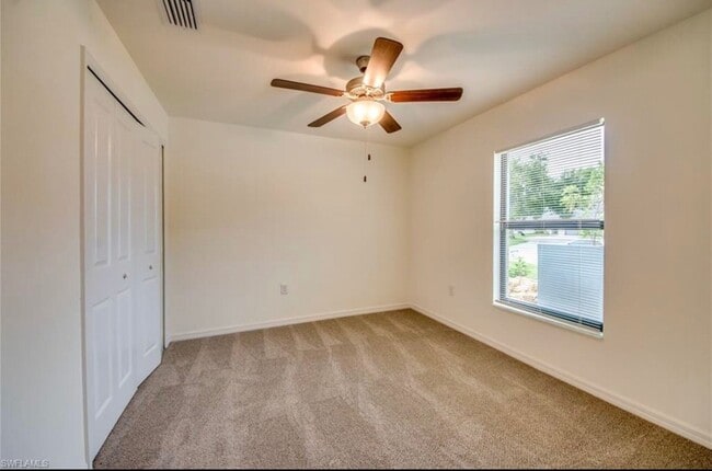 Building Photo - 3 Bedroom 2 Bath 1 Car Garage In Cape Coral!