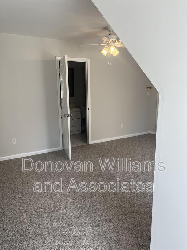 Building Photo - 135 E Wilson Ave