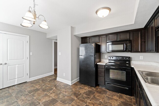 Building Photo - 1816 Beckett Dr