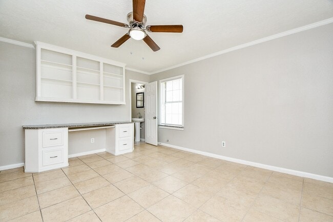 Building Photo - 1907 Lafferty Rd