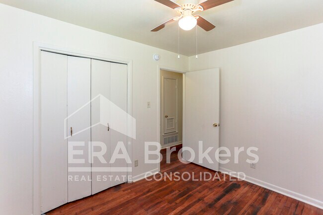 Building Photo - 1401 Illinois Ave