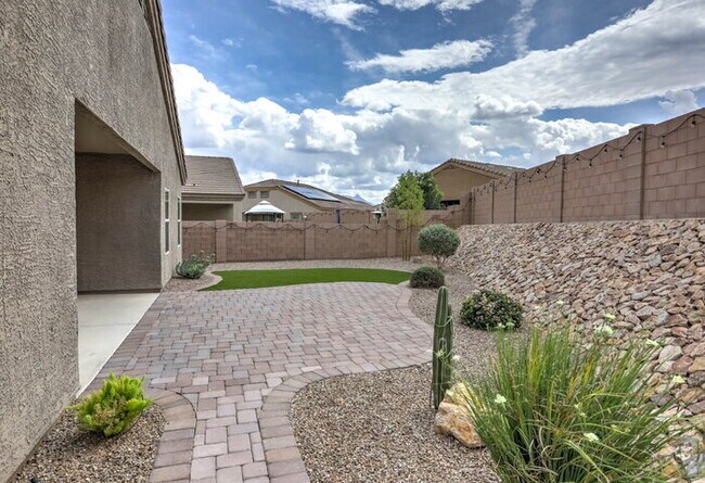 Building Photo - Santa Cruz Meadows