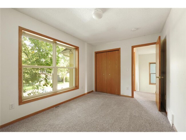 Building Photo - 1065 23rd Ave SE