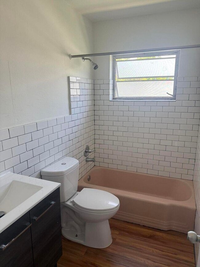 Building Photo - 1500 S 20th Ave