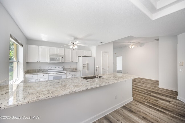 Building Photo - 4920 Somerville Dr