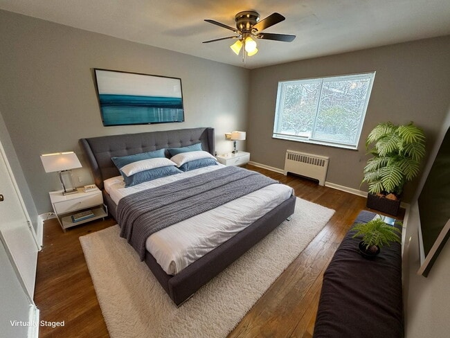 Building Photo - 5929 Oakwood Ave