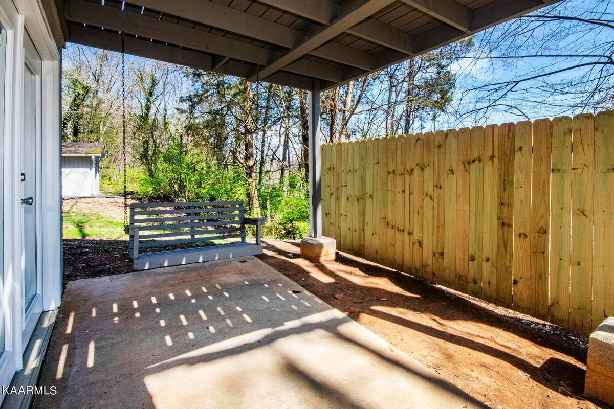 Building Photo - 106 Newport Dr