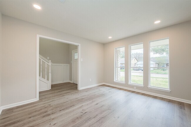 Building Photo - 3103 Hartcliff Cir