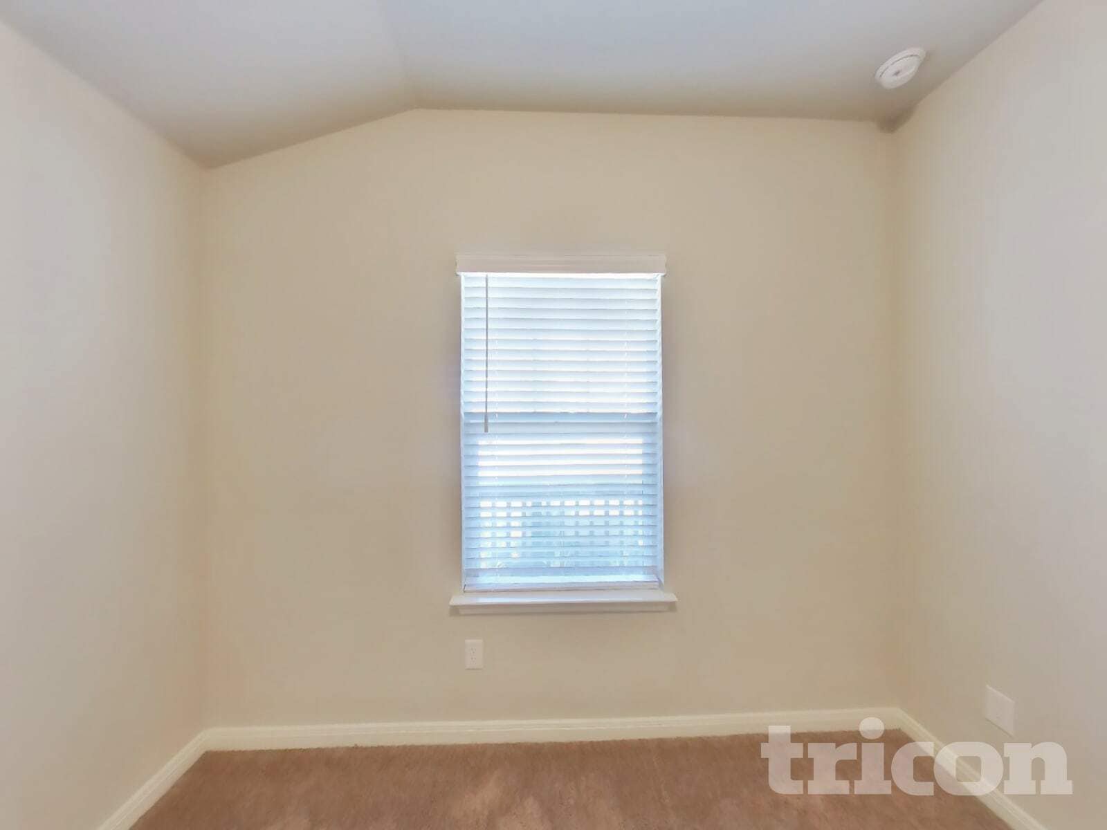 Building Photo - 13538 Paxton Blvd