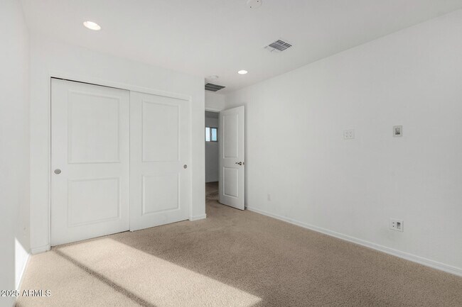 Building Photo - 15138 W Hadley St