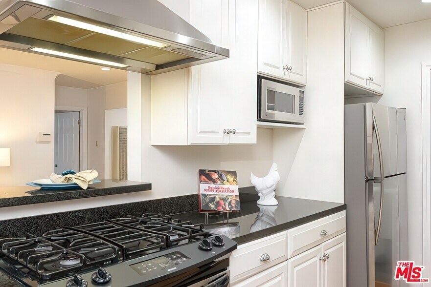 Building Photo - 922 16th St