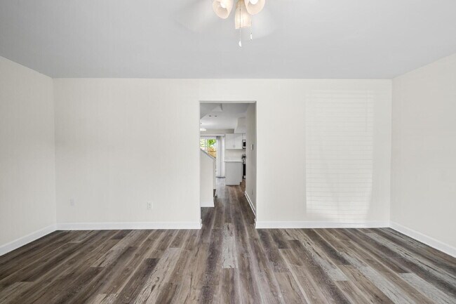 Building Photo - "Charming 2-Bedroom Townhouse Retreat with...