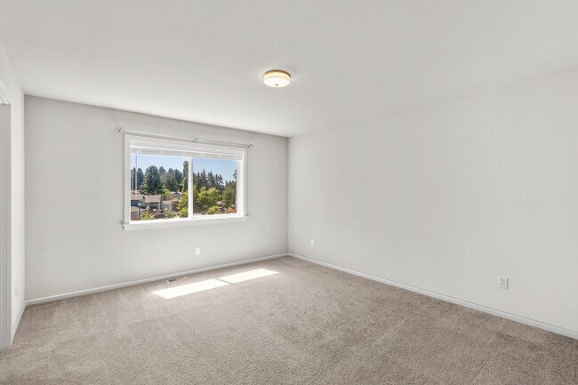 Building Photo - Modern 3-Bed Home in Lacey - $25K+ in Upgr...