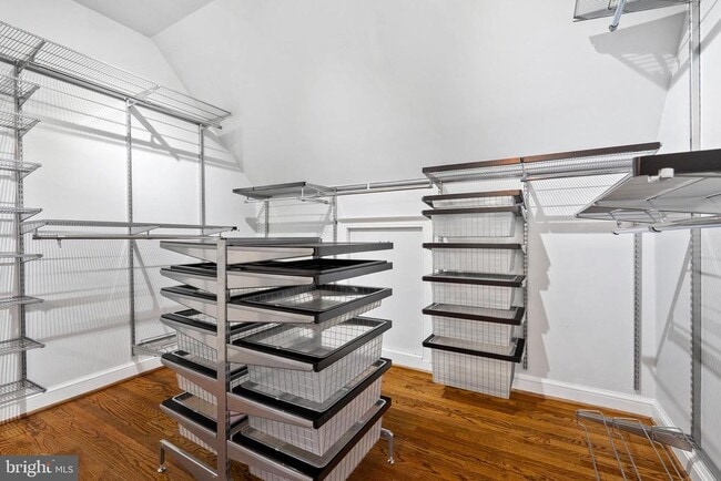 Building Photo - 200 Summers Dr