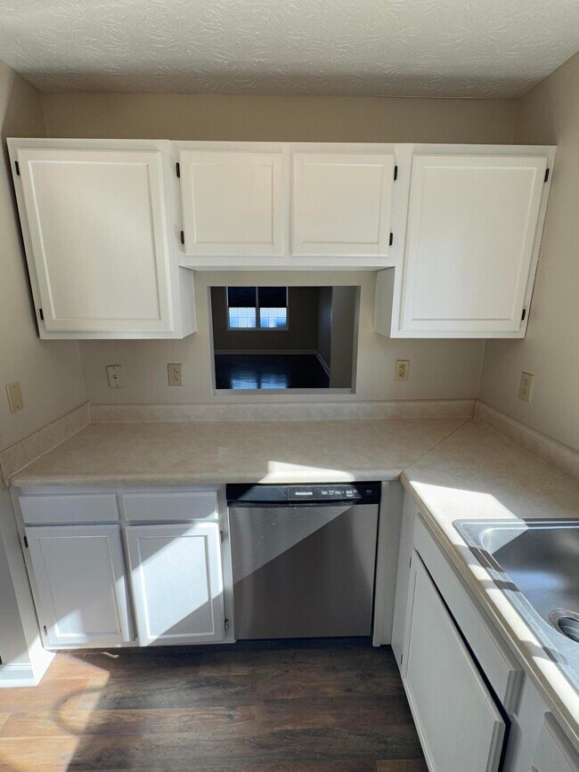 Building Photo - 1470 Vintage Cir