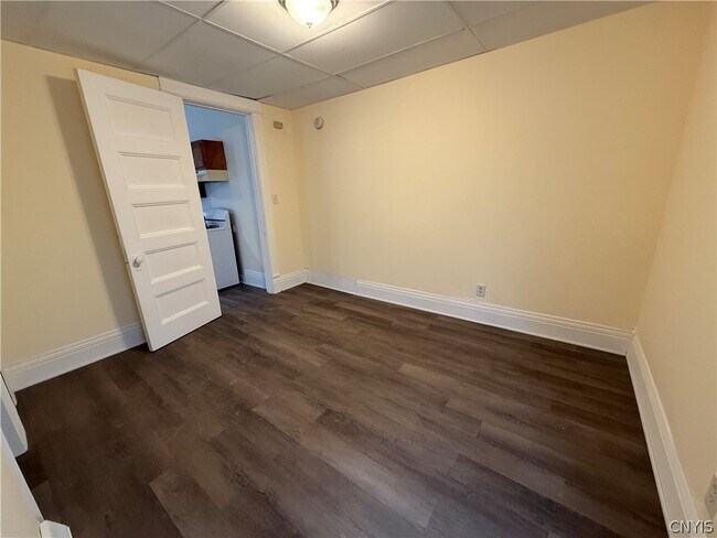 Building Photo - 416 Danforth St