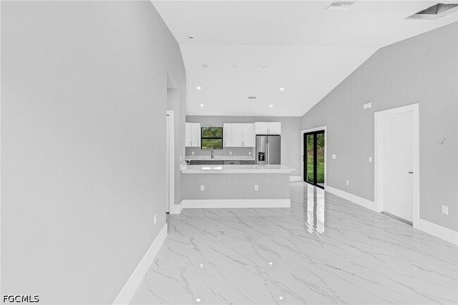 Building Photo - 633 Windermere Dr