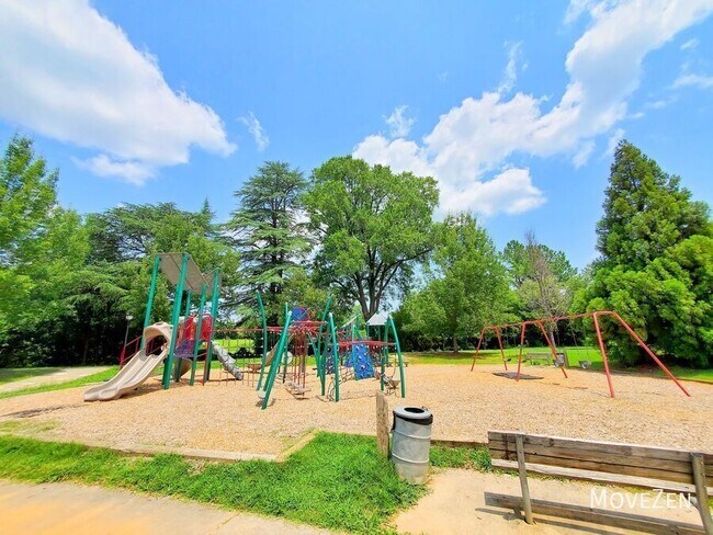 Building Photo - 827 Seigle Point Dr