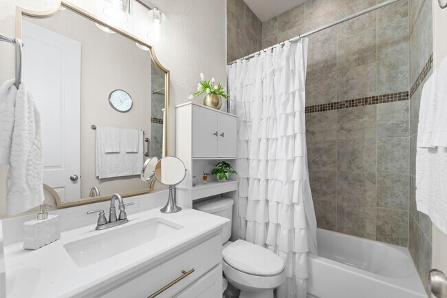 Building Photo - 72 Twin Ponds Pl