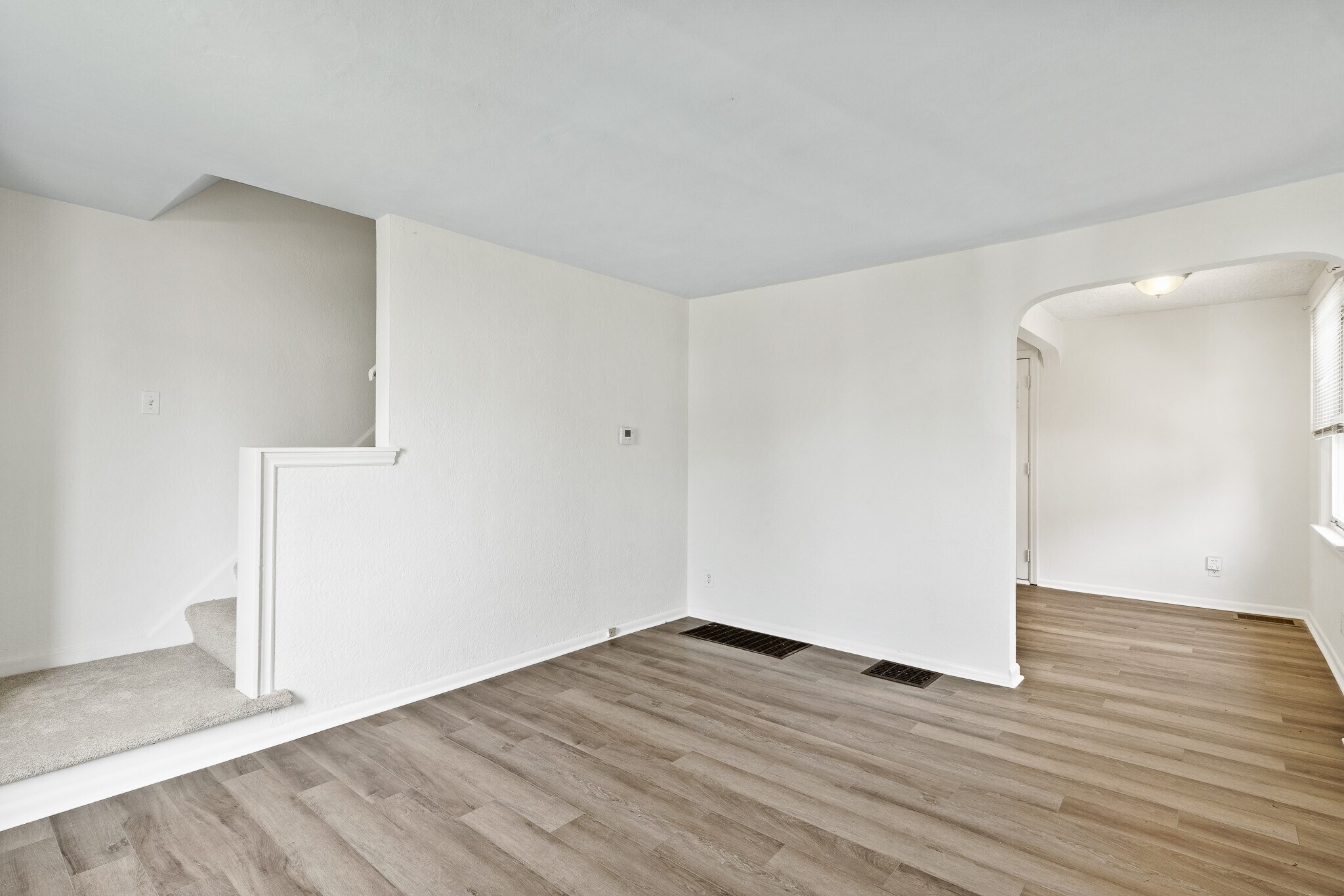 Living Room - 1725 E Frankfort St