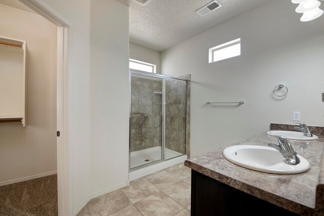 Building Photo - 253 Landing Trail