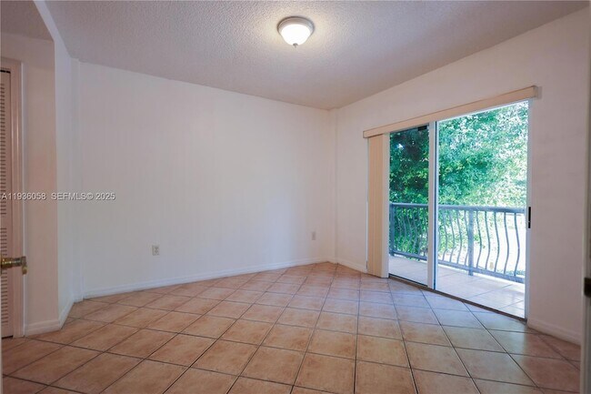 Building Photo - 1918 Brickell Ave