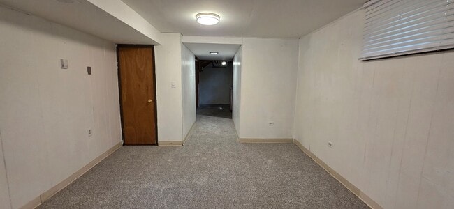 Building Photo - 2904 Plum Dr